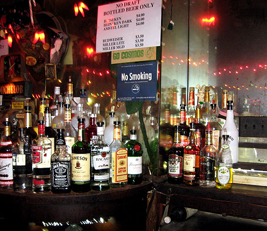 A world in and of its own: Holiday Cocktail Lounge